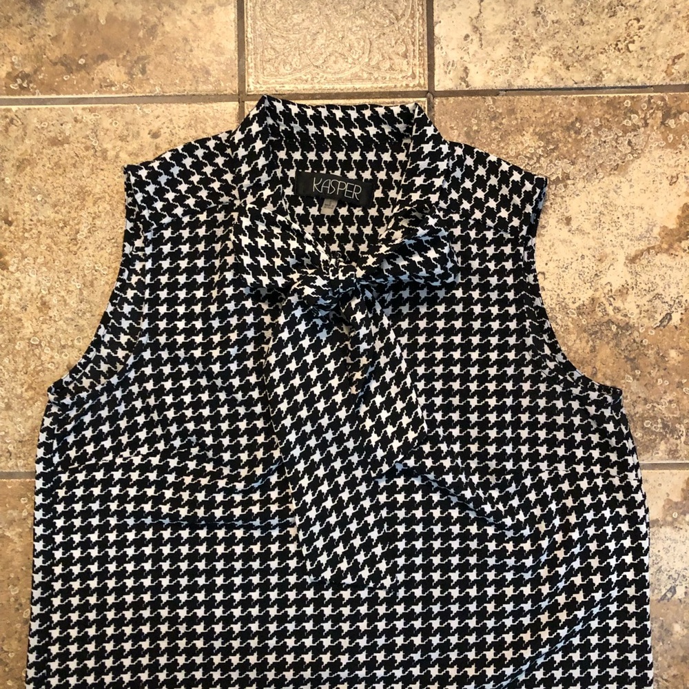 Kasper Black and White Houndstooth Women's Tie Top - Picture 2 of 8